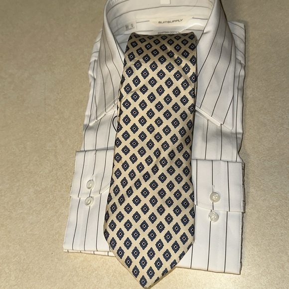 Other - All silk Christian Dior Tie